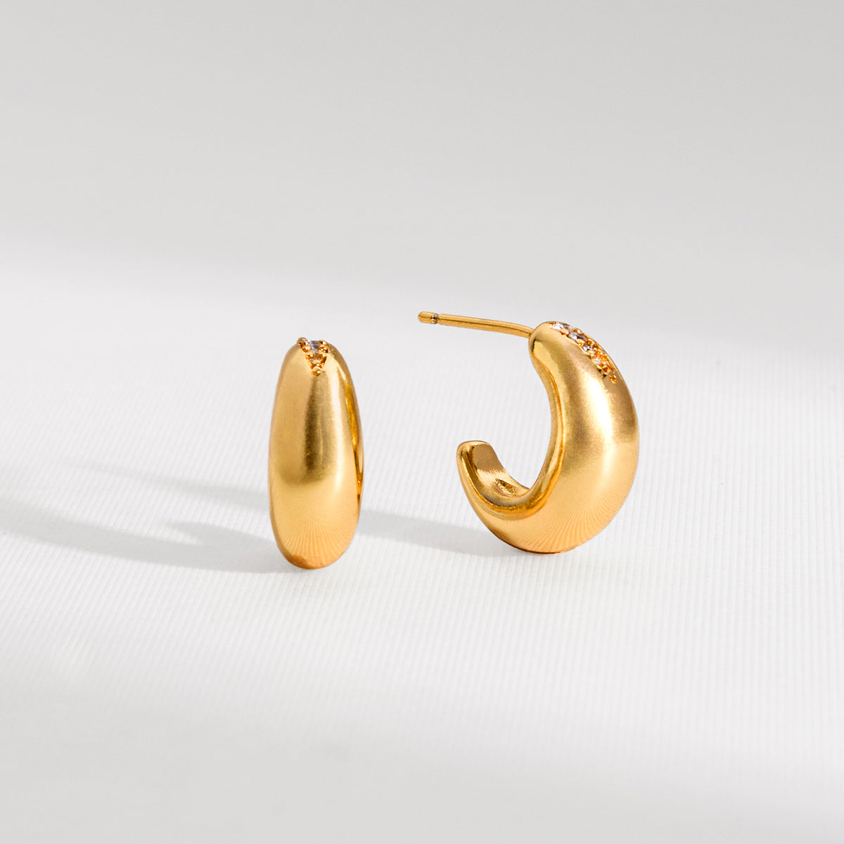BRINCO ARGOLA BOLD CRAVEJADA DOURADO